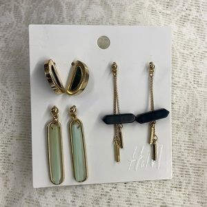 Green and gold earrings set for any fashionista.